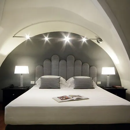 Numa Vici Aparthotel Rome