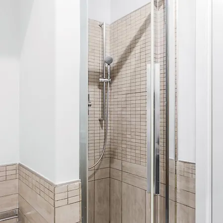 Numa Vici Aparthotel 4*
