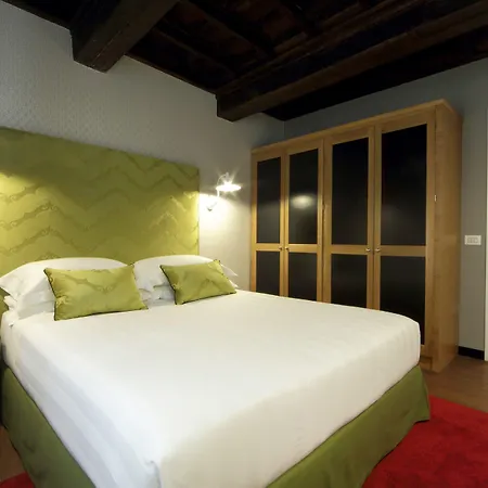 Numa Vici 4* روما