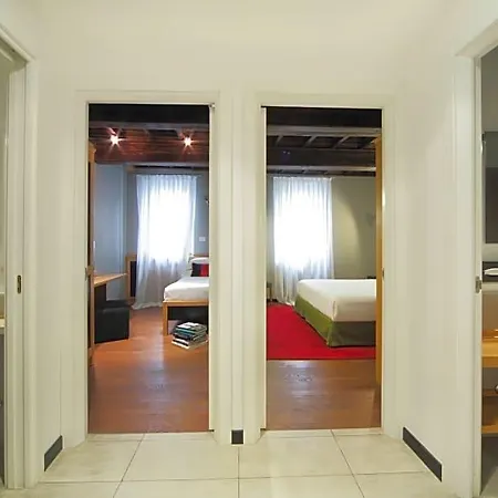 Numa Vici Aparthotel Roma