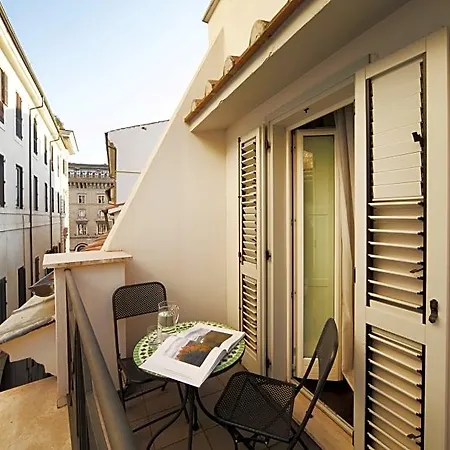 Aparthotel Numa Vici 4*
