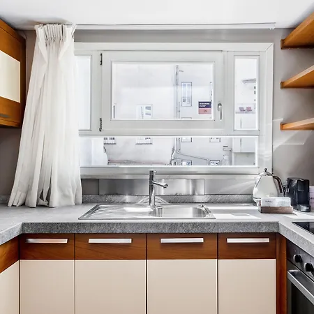 Numa Vici Aparthotel